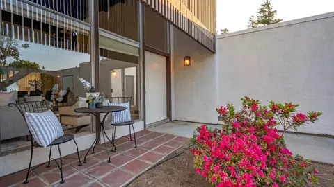 Exterior - 536 Cascade Dr, Sunnyvale, CA 94087 photo 7 of 10