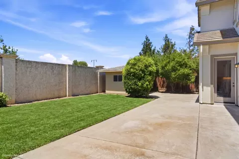 Exterior - 881 Trestle Pt, Lathrop, CA 95330 photo 3 of 4