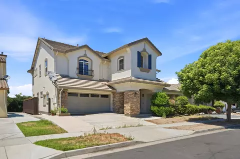 Exterior - 881 Trestle Pt, Lathrop, CA 95330 photo 2 of 4