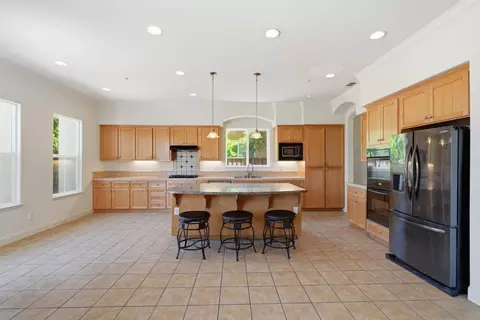 Kitchen - 881 Trestle Pt, Lathrop, CA 95330 photo 1 of 4