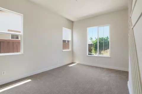 Living - 881 Trestle Pt, Lathrop, CA 95330 photo 6 of 6