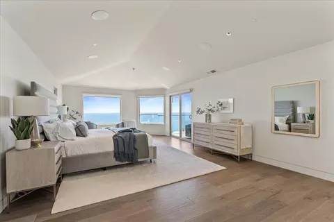 Bedroom - 102 Long Leaf Ln, Aptos, CA 95003 photo 6 of 9