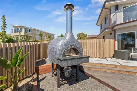 Exterior - 102 Long Leaf Ln, Aptos, CA 95003 photo 3 of 10