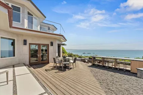 Exterior - 102 Long Leaf Ln, Aptos, CA 95003 photo 2 of 10