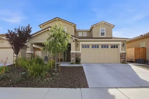 1097 Sunridge Dr, Hollister, CA 95023