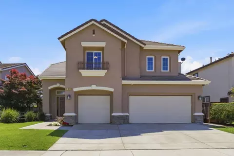 1510 Sunrise Dr, Gilroy, CA 95020