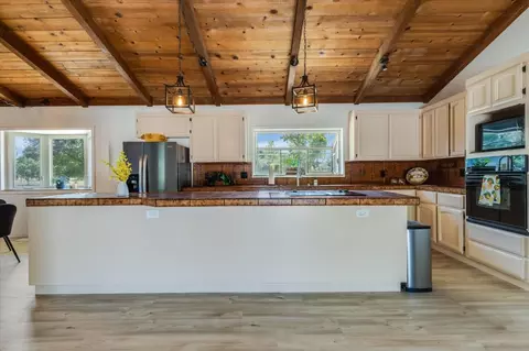 Kitchen - 10346 New Ave, Gilroy, CA 95020 photo 2 of 4