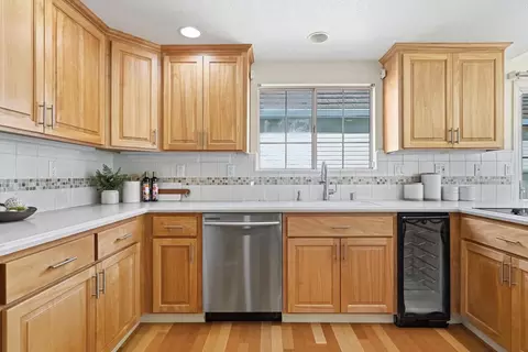 Kitchen - 635 Tami Way, Mountain View, CA 94041 photo 4 of 5