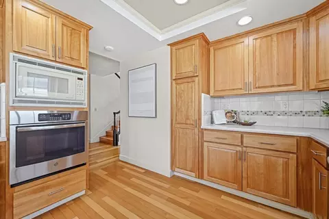 Kitchen - 635 Tami Way, Mountain View, CA 94041 photo 3 of 5