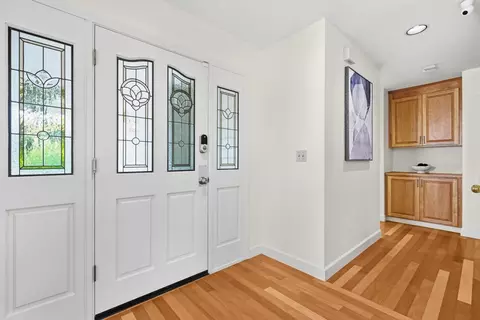 Entry Way - 635 Tami Way, Mountain View, CA 94041 photo 2 of 4