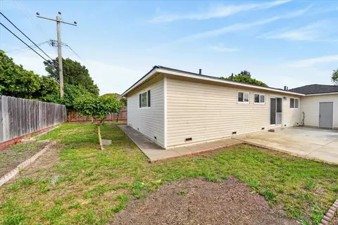 Exterior - 782 Fairfax Dr, Salinas, CA 93901 photo 3 of 5