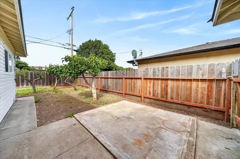 Exterior - 782 Fairfax Dr, Salinas, CA 93901 photo 5 of 5
