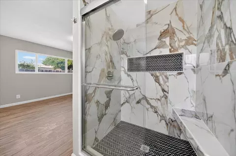 Bath - 782 Fairfax Dr, Salinas, CA 93901 photo 3 of 5