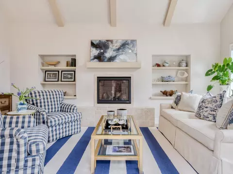 Living - 4 NE 10th Msn, Carmel, CA 93921 photo 4 of 6