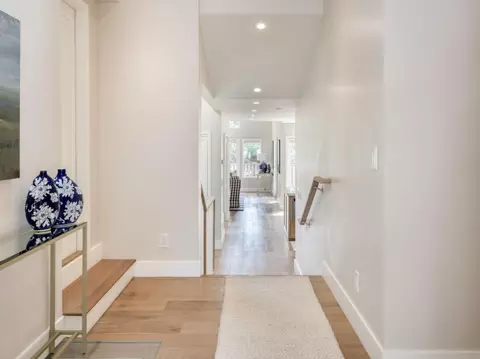Entry Way - 4 NE 10th Msn, Carmel, CA 93921 photo 2 of 6