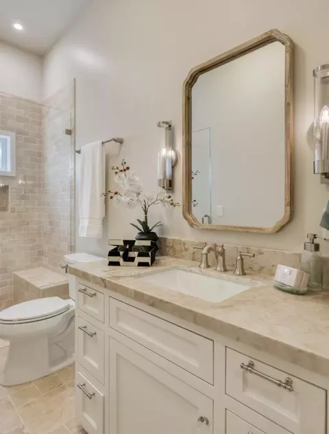 Bath - 4 NE 10th Msn, Carmel, CA 93921 photo 4 of 8