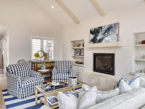 Living - 4 NE 10th Msn, Carmel, CA 93921 photo 5 of 6