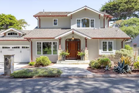 956 Seapalm Ave, Pacific Grove, CA 93950
