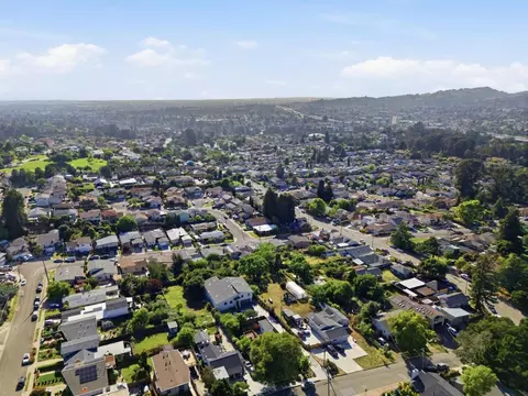 View/Area - 23051 23051a Henry Ln, Hayward, CA 94541 photo 9 of 9
