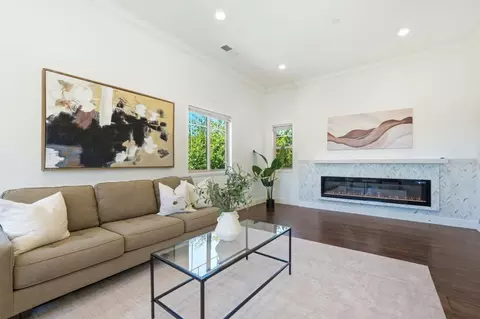 Living - 23051 23051a Henry Ln, Hayward, CA 94541 photo 3 of 11