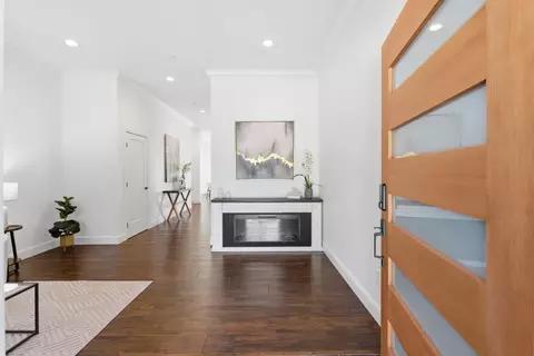 Entry Way - 23051 23051a Henry Ln, Hayward, CA 94541 photo 1 of 4