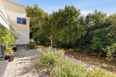 Exterior - 23051 23051a Henry Ln, Hayward, CA 94541 photo 7 of 13