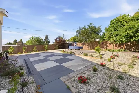Exterior - 23051 23051a Henry Ln, Hayward, CA 94541 photo 6 of 13