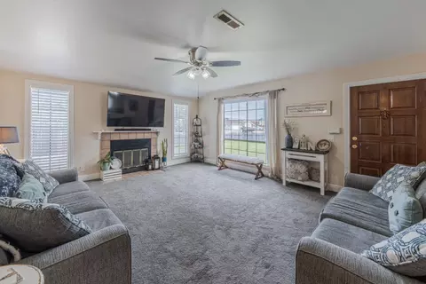 Living - 400 Granada St, Soledad, CA 93960 photo 1 of 1
