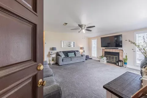 Entry Way - 400 Granada St, Soledad, CA 93960 photo 2 of 3