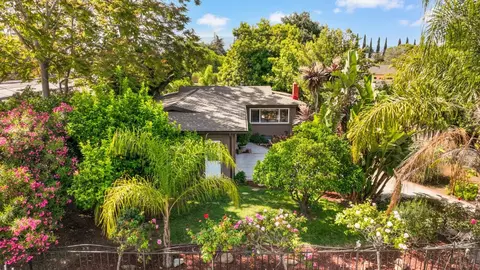670 W Rincon Ave, Campbell, CA 95008