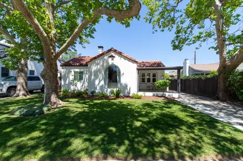 2265 10th Ave, Sacramento, CA 95818