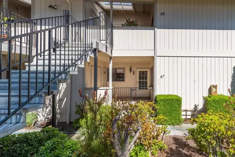 250 Forest Ridge Rd 67, Monterey, CA 93940