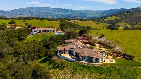 27350 Upper Forty Dr, Carmel Valley, CA 93924