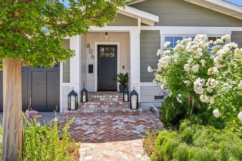 806 Fiesta Dr, San Mateo, CA 94403