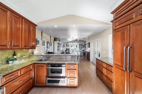 Kitchen - 335 13th Ave, Santa Cruz, CA 95062 photo 6 of 8