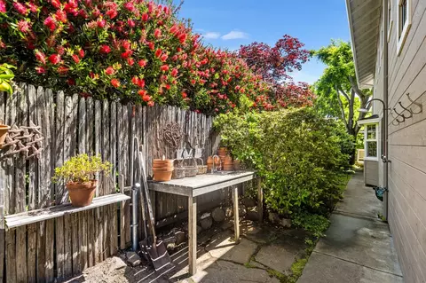 Exterior - 335 13th Ave, Santa Cruz, CA 95062 photo 20 of 27