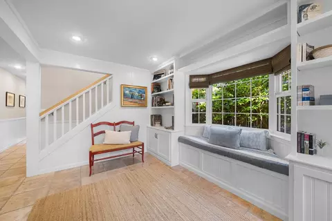 Entry Way - 335 13th Ave, Santa Cruz, CA 95062 photo 2 of 6