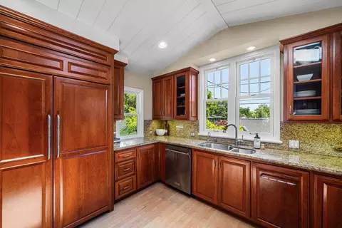 Kitchen - 335 13th Ave, Santa Cruz, CA 95062 photo 5 of 8