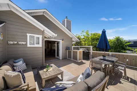 Exterior - 335 13th Ave, Santa Cruz, CA 95062 photo 11 of 27