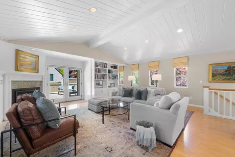 Living - 335 13th Ave, Santa Cruz, CA 95062 photo 4 of 7