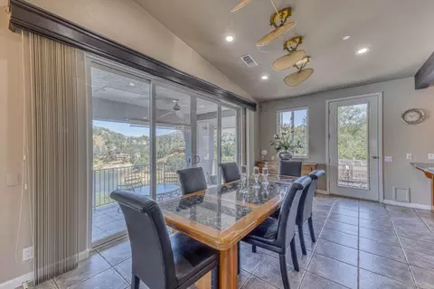 Dining - 8213 Bass Pt, Bradley, CA 93426 photo 1 of 2