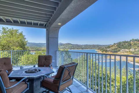 Exterior - 8213 Bass Pt, Bradley, CA 93426 photo 6 of 13