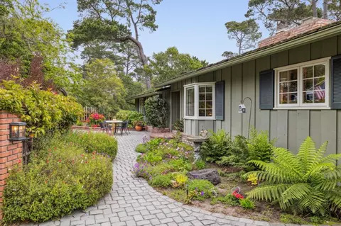 2 SE Pine Ridge Way, Carmel, CA 93921