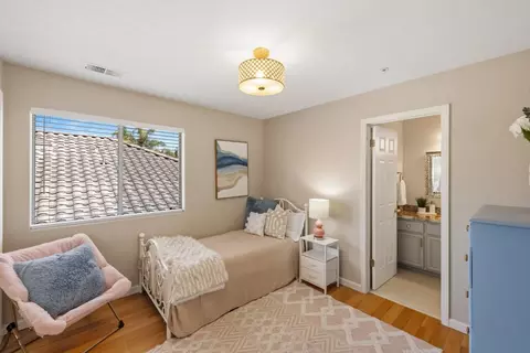Bedroom - 345 Chardonnay Dr, Salinas, CA 93906 photo 4 of 4