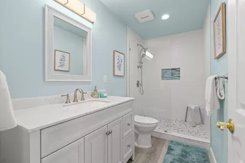 Bath - 801 Monica Ln, Campbell, CA 95008 photo 3 of 6