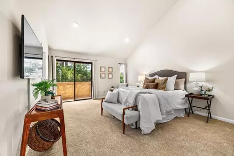 Bedroom - 3047 Arlington Dr, Aptos, CA 95003 photo 1 of 4