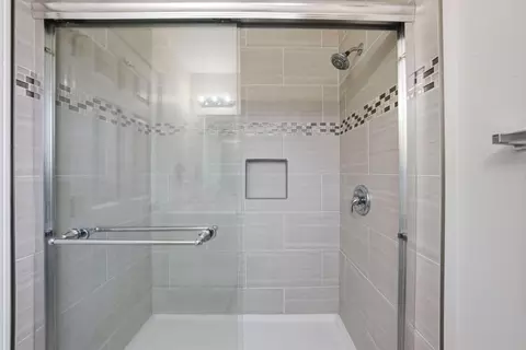 Bath - 2793 Ruff Ct, Pinole, CA 94564 photo 3 of 3
