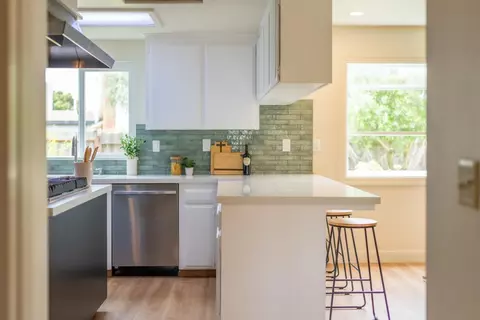 Kitchen - 709 San Leandro Cir, Salinas, CA 93901 photo 3 of 4