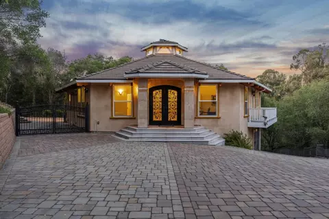 21220 Blue Hills Ln, Saratoga, CA 95070