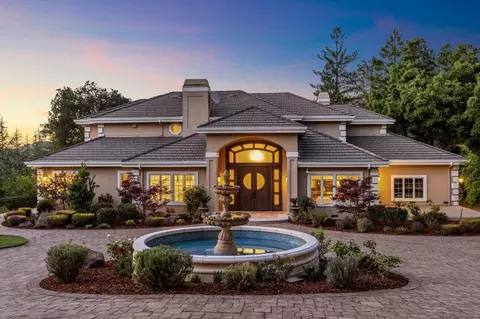 14000 Pike Rd, Saratoga, CA 95070
